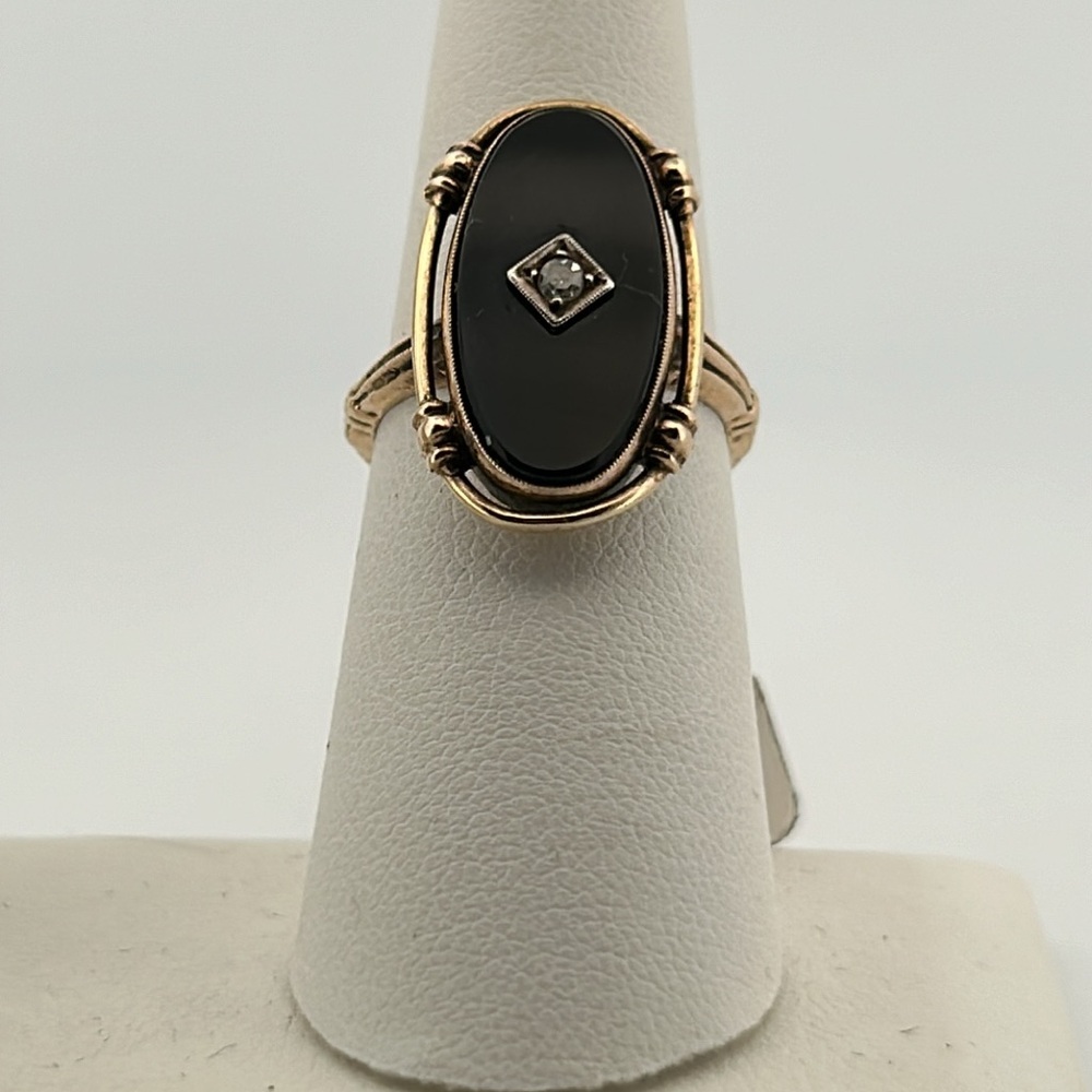 430394/563 10k Yg and Diamond with black onyx